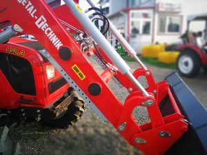 Belarus-952.3-vers.1-tractor-95-cp-4x4-incarcator-frontal-metal-technik-mt02-cipa-furci-baloti-27